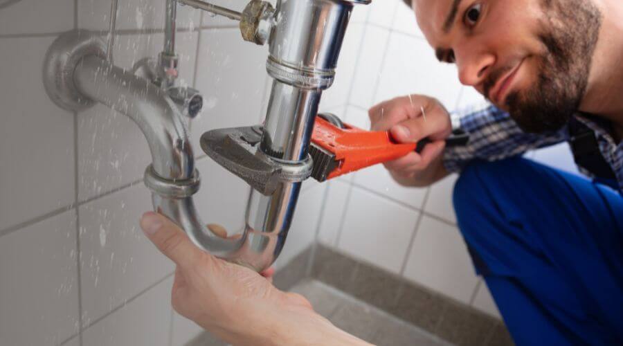 Local tankless water heater installation in Grayridge, MO